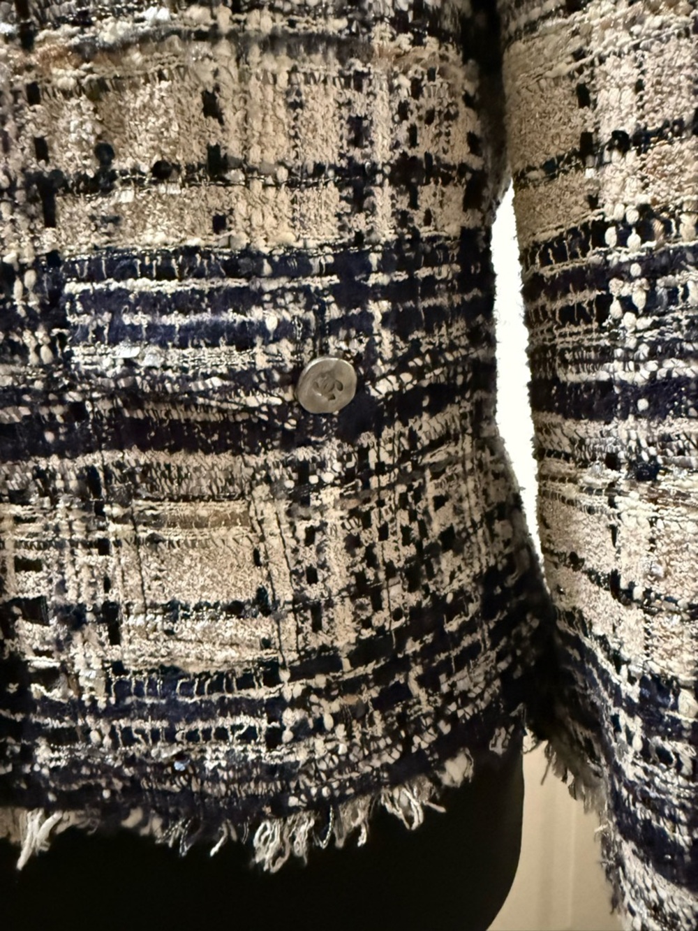 CHANEL ICONIC TWEED JACKET - Picture 10 of 11